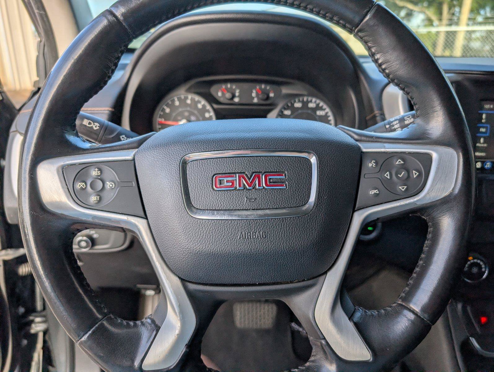 Used 2018 GMC Terrain SLE FWD image 25