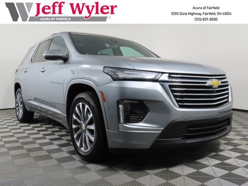 Used 2023 Chevrolet Traverse Premier AWD/4WD image 1