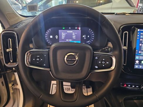 Used 2024 Volvo XC40 B5 Plus w/ Protection Package Premier AWD/4WD image 18