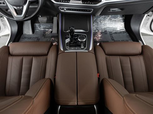 Used 2022 BMW X7 xDrive40i w/ Premium Package image 47