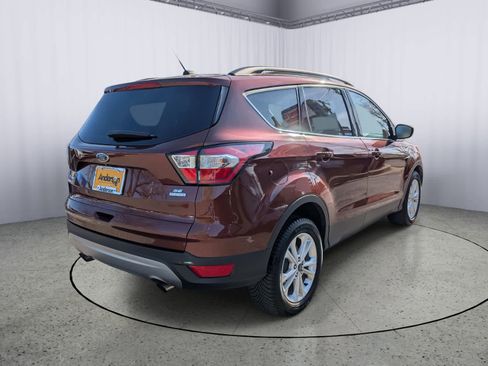 Used 2018 Ford Escape SE image 3