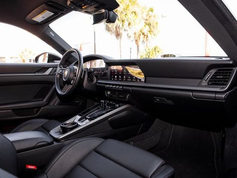 Used 2025 Porsche 911 Carrera RWD image 29