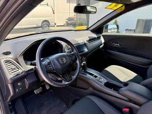 Used 2022 Honda HR-V Sport image 15