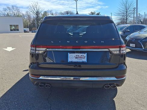 Used 2020 Lincoln Aviator Reserve w/ Equipment Group 202A image 6