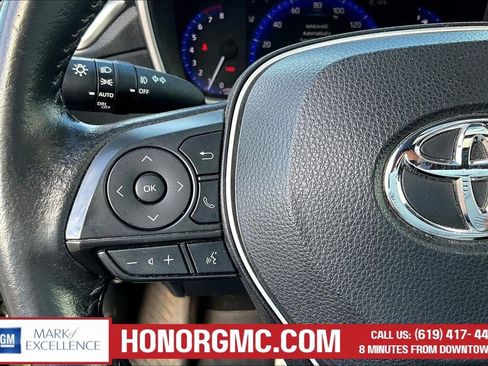 Used 2022 Toyota Corolla Cross XLE w/ Convenience Package image 10