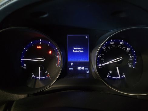 Used 2020 Toyota C-HR LE image 23