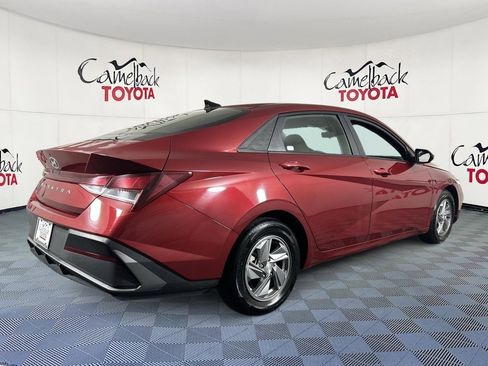 Used 2024 Hyundai Elantra SE image 8