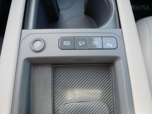 Certified 2024 Kia EV9 Land AWD/4WD image 31