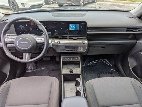 Used 2025 Hyundai Kona SEL FWD image 16