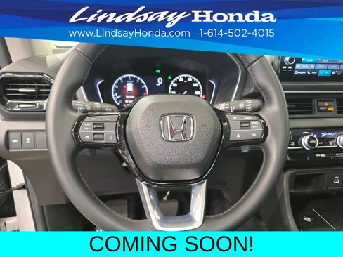 Used 2025 Honda Pilot Touring image 15