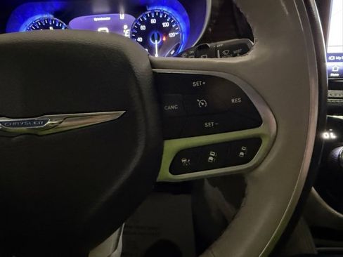 Used 2021 Chrysler Pacifica Limited w/ Premium & Safety Sphere Group image 16