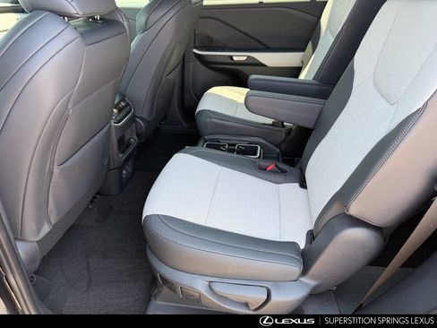 Used 2026 Lexus TX 500h AWD w/ Technology Package image 24
