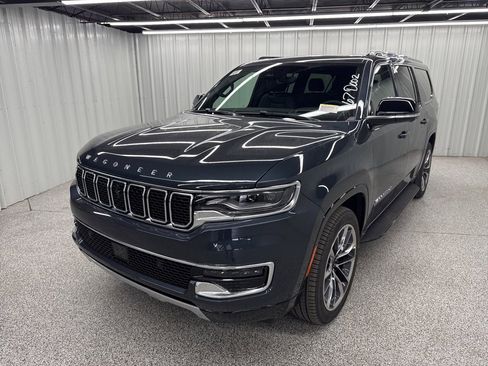 New 2025 Jeep Wagoneer L Series II w/ Convenience Group I image 3