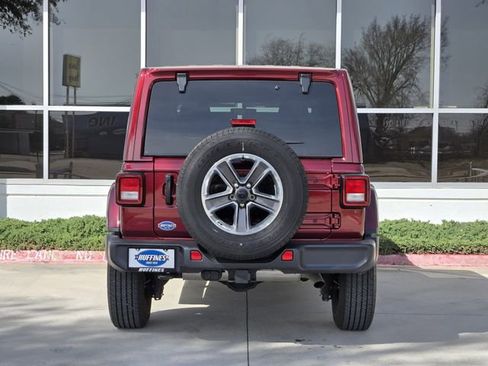 Certified 2022 Jeep Wrangler Unlimited Sahara image 6