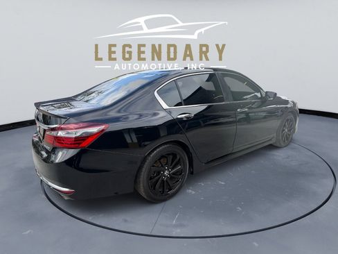 Used 2017 Honda Accord Sport image 5