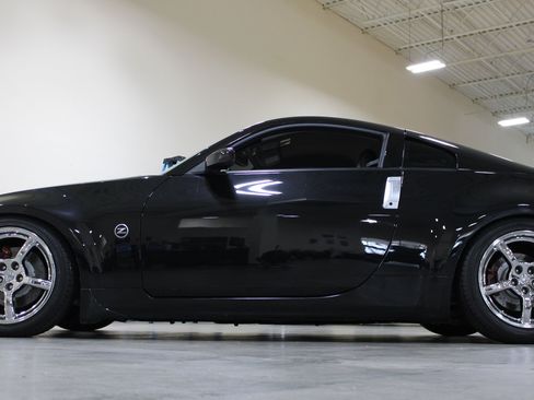 Used 2007 Nissan 350Z Touring w/ Cargo Convenience Pkg RWD image 21