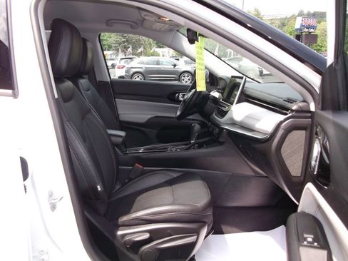 Used 2022 Jeep Compass Limited image 5