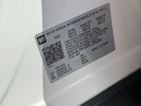 Used 2023 GMC Terrain SLT w/ Infotainment Package II FWD image 34