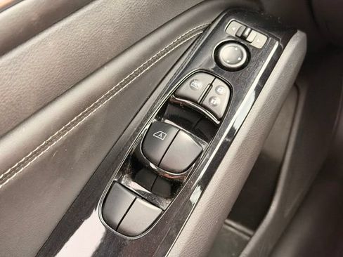 Used 2023 Nissan Altima 2.5 SL FWD image 23