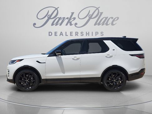 Used 2024 Land Rover Discovery Dynamic SE AWD/4WD image 4