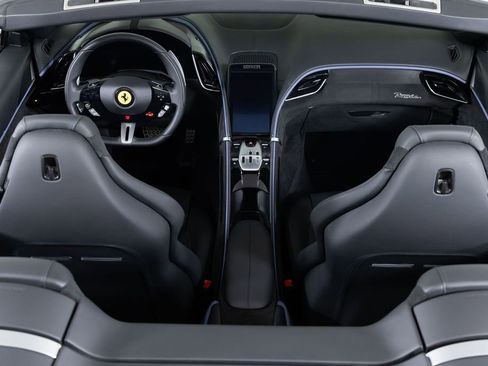 Used 2024 Ferrari Roma Spider image 28