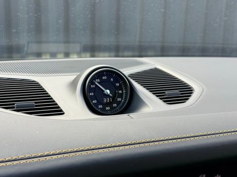 Used 2025 Porsche Cayenne GTS image 33