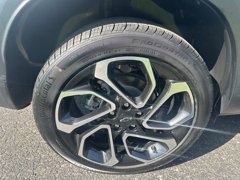 Certified 2024 Chevrolet Trax RS w/ Driver Confidence Package image 13