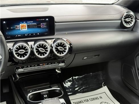 Used 2020 Mercedes-Benz CLA 250 image 39