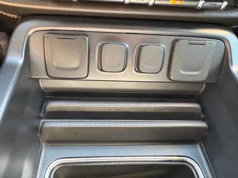 Used 2019 GMC Sierra 2500 SLT image 30