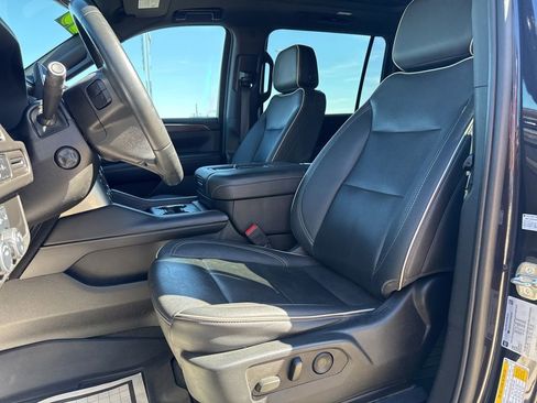 Used 2023 Chevrolet Suburban Premier AWD/4WD image 11