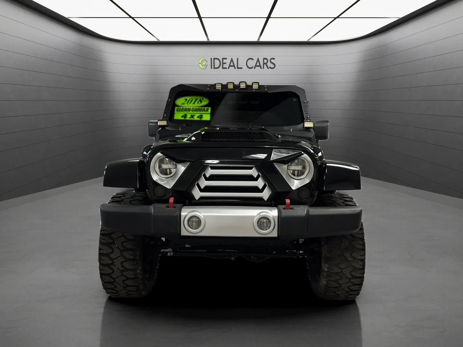 Used 2018 Jeep Wrangler Unlimited Sahara w/ Connectivity Group AWD/4WD image 2