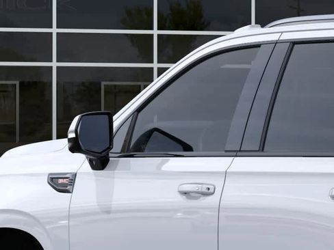 New 2026 GMC Yukon AT4 w/ AT4 Premium Package AWD/4WD image 12