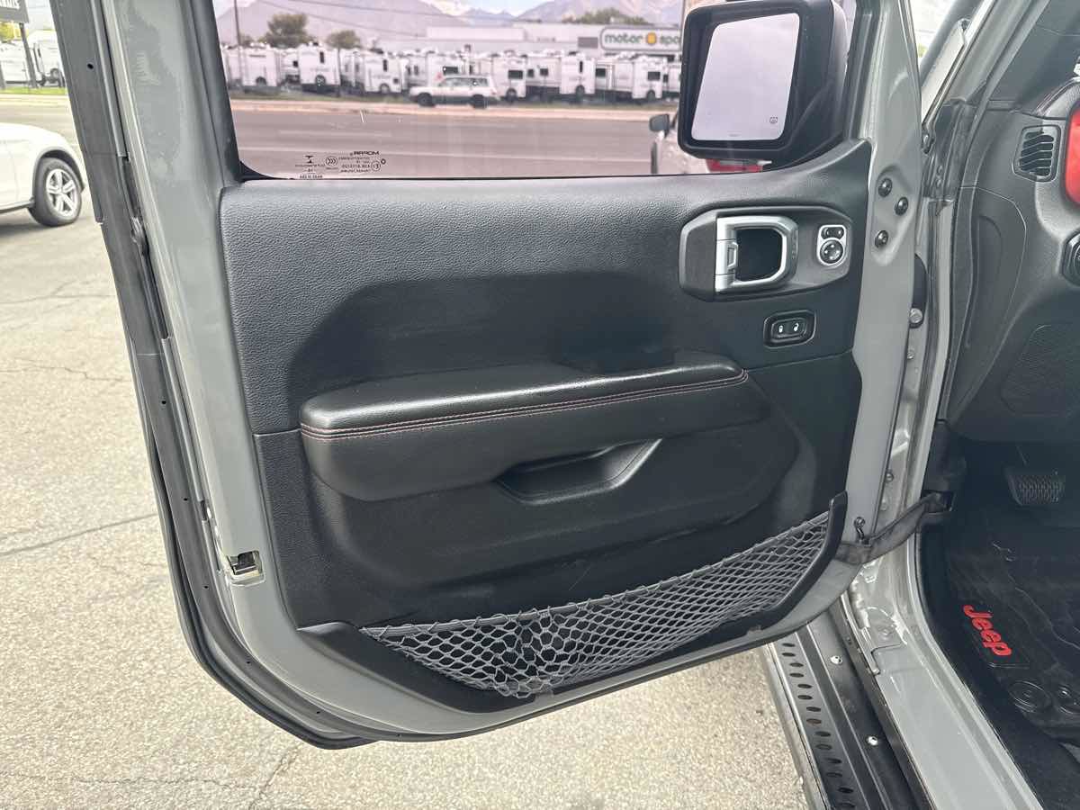 Used 2019 Jeep Wrangler Unlimited Rubicon AWD/4WD image 12