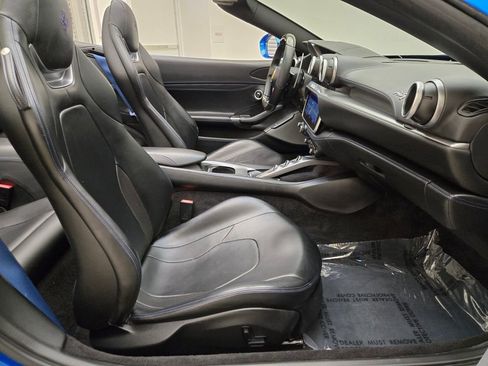 Used 2019 Ferrari Portofino image 24