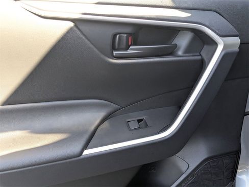 Used 2025 Toyota RAV4 LE image 23