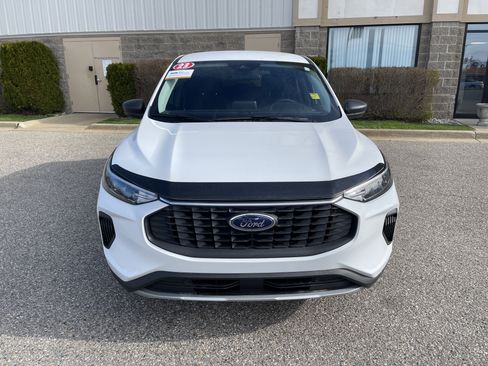 Certified 2023 Ford Escape Active AWD/4WD image 9