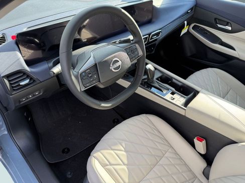 New 2026 Nissan Sentra SL w/ Floor Mat Package FWD image 4