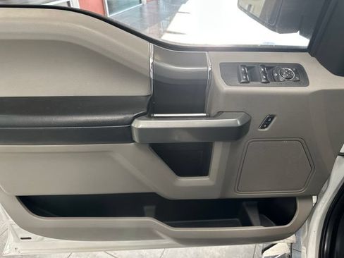 Used 2017 Ford F150 XLT w/ Equipment Group 302A Luxury AWD/4WD image 18