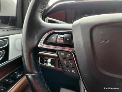 Used 2023 Lincoln Navigator Reserve image 40