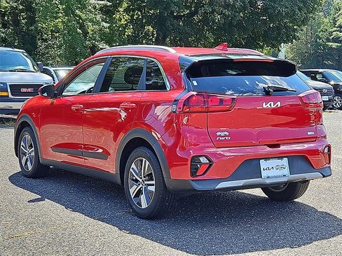 Certified 2022 Kia Niro LXS image 5