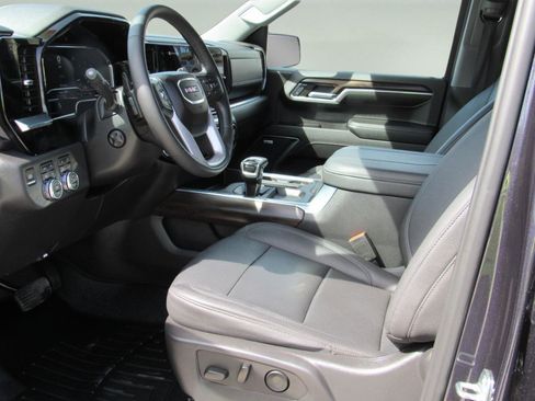Used 2023 GMC Sierra 1500 SLT w/ SLT Premium Plus Package image 17
