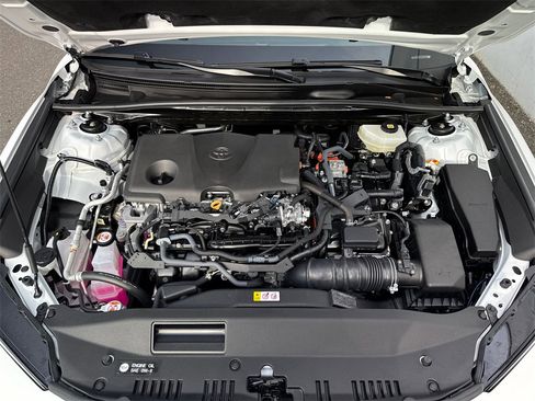 Certified 2025 Toyota Camry LE image 21