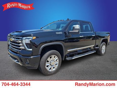 Used 2024 Chevrolet Silverado 2500 High Country w/ High Country Premium Package AWD/4WD image 1