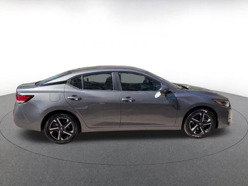 Used 2025 Nissan Sentra SV image 16
