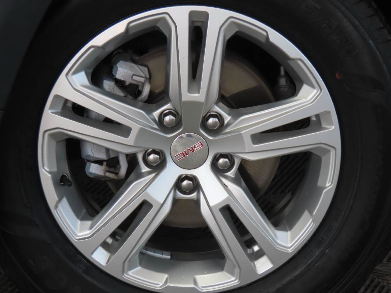 Used 2024 GMC Terrain SLE FWD image 7