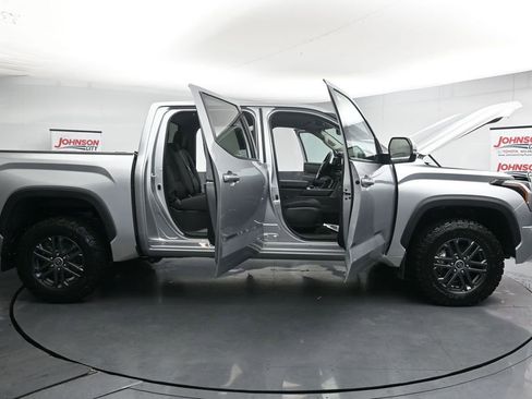 Used 2023 Toyota Tundra SR5 w/ SR5 Convenience Package AWD/4WD image 41