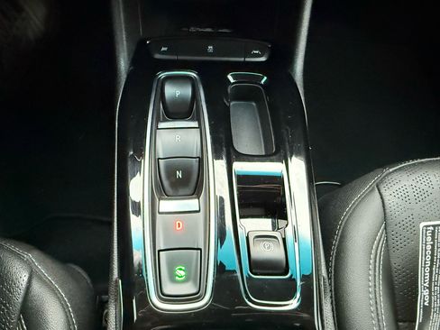 Used 2022 Chevrolet Bolt LT w/ Infotainment Package image 30