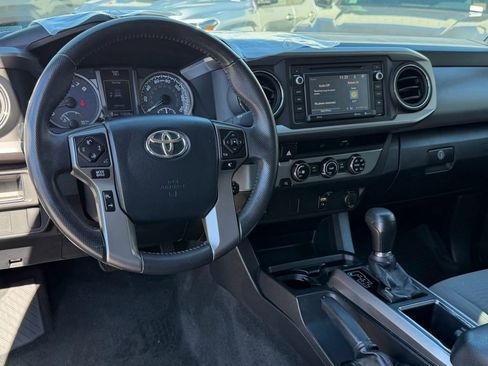 Used 2017 Toyota Tacoma SR5 image 27