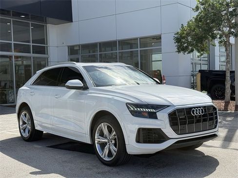 Used 2023 Audi Q8 Premium Plus w/ Premium Plus Package image 4