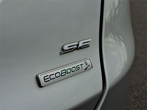 Used 2015 Ford Fusion SE w/ Equipment Group 201A image 29